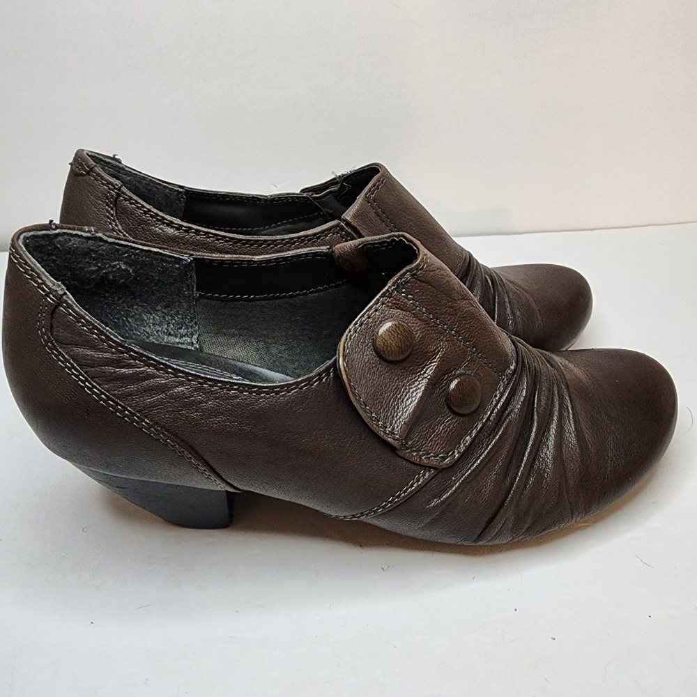 BareTraps‎ Boots Womens 10M Tyley Ankle Booties Brown Leather 2.75" Heels - Picture 3 of 11